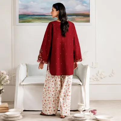 IZNIK 2 PIECE , DYED LAWN . SHORT SHIRT. TROUSER: (PRINTED LAWN)