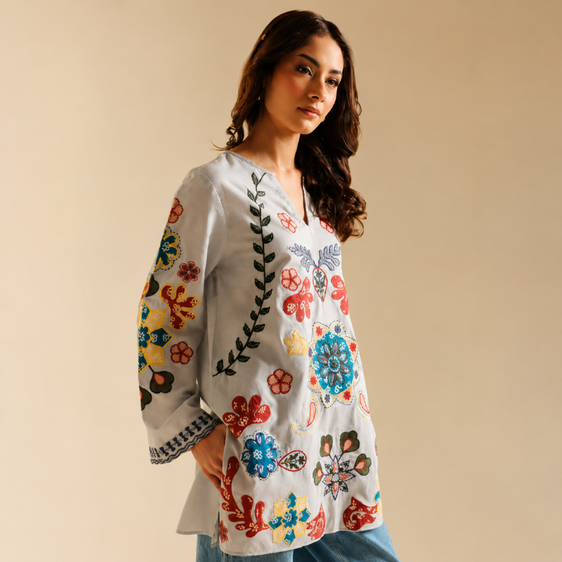 ETHNC KURTI | SHIRT - A LINE FIT - ROUND NECK WITH V SLIT - FLARED SLEEVES - SHORT LENGTH