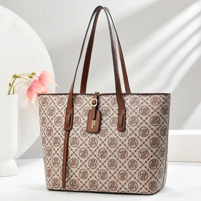 Plaid Pattern Women’s Tote Handbag | Fashionable Bucket Shoulder Bag