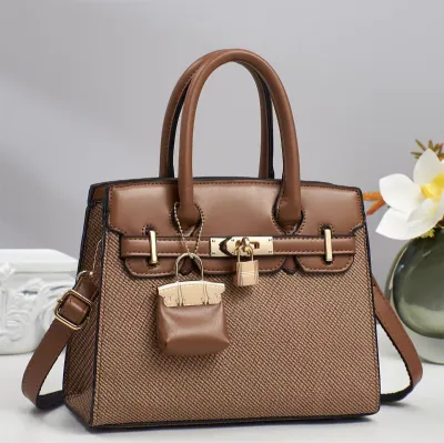 High-Quality Textured Women’s Handbag | Elegant PU Leather Lock Shoulder Bag