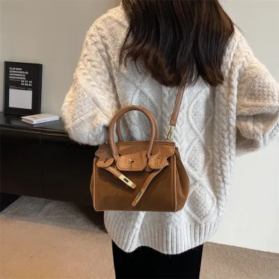 High-End Retro Women’s Crossbody Bag