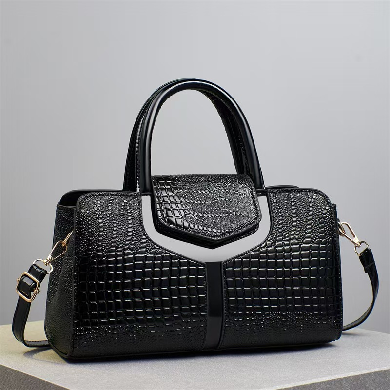 Crocodile Pattern Large Capacity Handbag | Elegant Textured Women’s Shoulder Bag