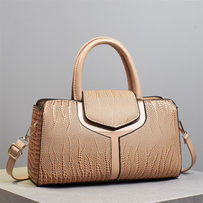 Crocodile Pattern Large Capacity Handbag | Elegant Textured Women’s Shoulder Bag