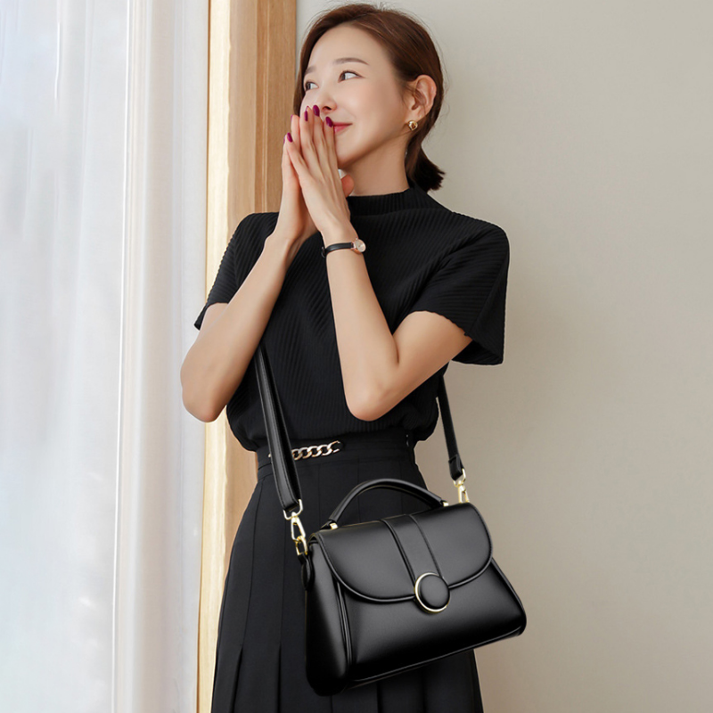 Soft Leather Crossbody Handbag | Large Capacity Flap Women’s Shoulder Bag