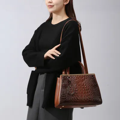 Crocodile Pattern Large Capacity Handbag | Embossed Women’s Shoulder Bag