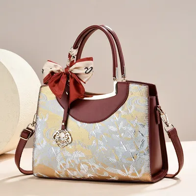 Embroidered Crane Handbag | Elegant Cloud Print Women’s Shoulder Bag