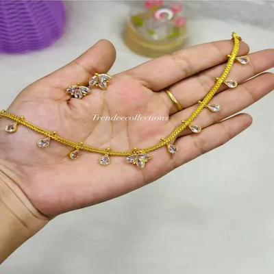 Simple Gold Polished Stone Neckpiece Set – Minimal & Elegant Party Wear Jewellery