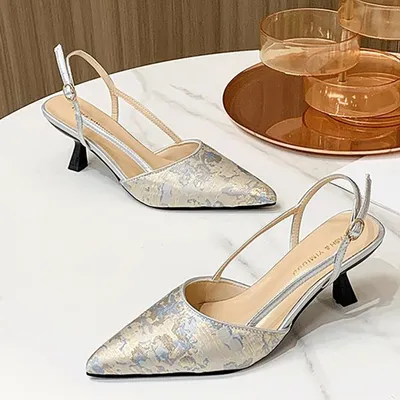 QUIET STATEMENT KITTENHEELS