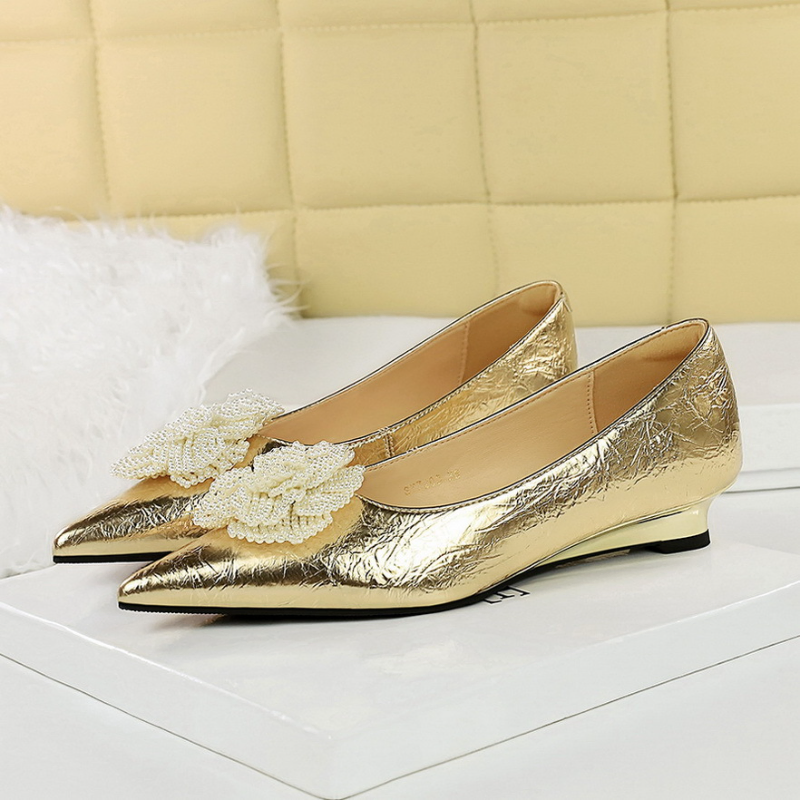 BOW BEADED FLOWER LOW HEEL SHOES