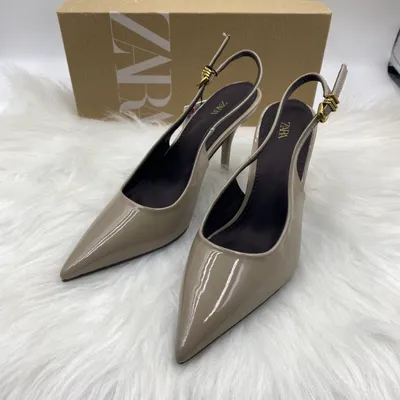 VERSATILE SQUARE BUCKLE MULES 