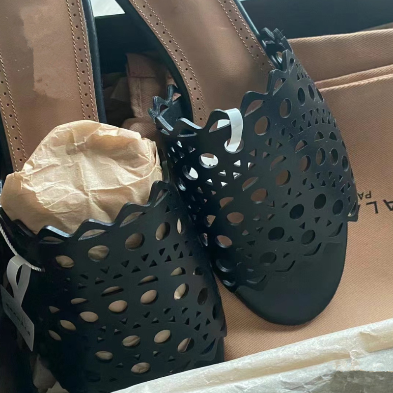 GENUINE LEATHER HOLLOW-OUT LASER-CARVED FLATS