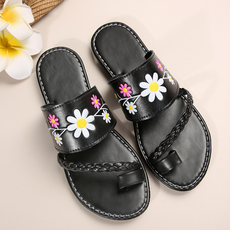 PLAYFUL DAISY-PRINT FLAT SANDALS