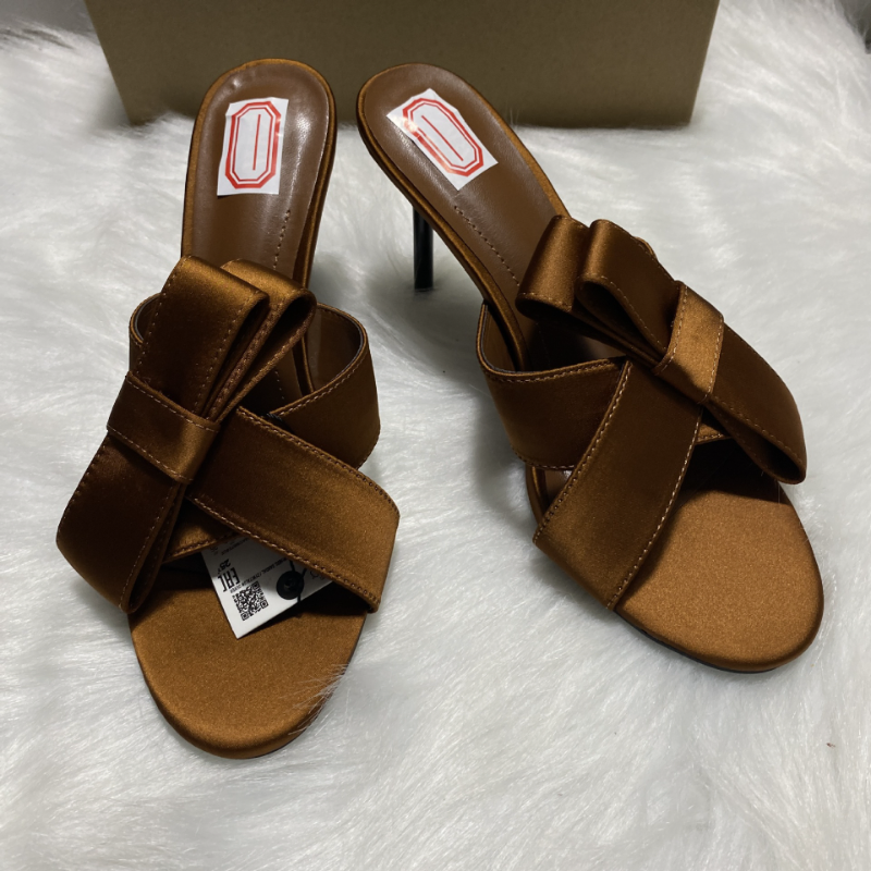 CHIC BRONZE SATIN BOW HEELS