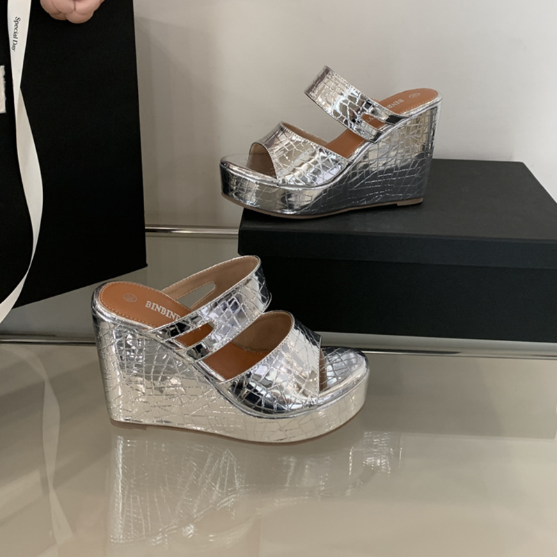 MIRROR LUXE WEDGES