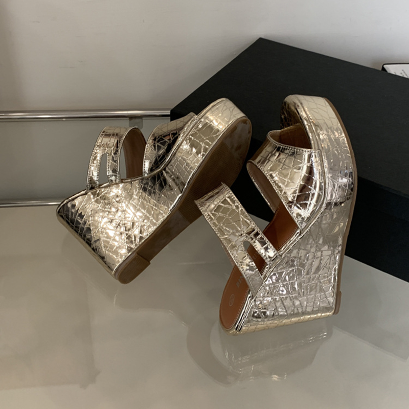 MIRROR LUXE WEDGES
