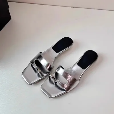 SIGNATURE FLAT SLIDES