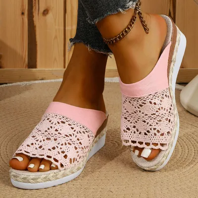 DAISY CROCHET WEDGES
