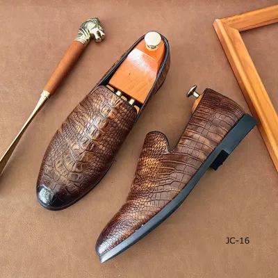 Crocodile Pattern Casual Shoes