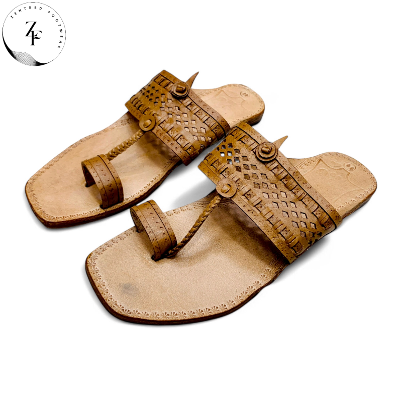 Habdcrafted leather choti sandals 