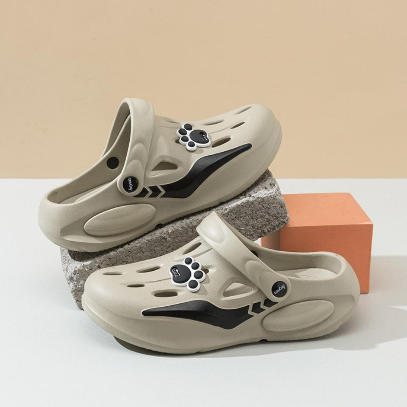 Lightweight Breathable Slip-On clogs