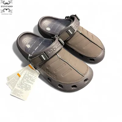 Lightweight Comfort Strap Clogs   