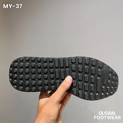  Adidas Run 84 sneakers