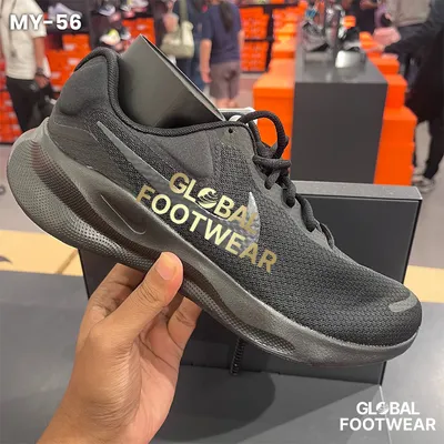 Nike Revolution 7 running shoes