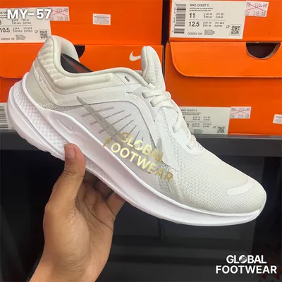 Nike Quest 5 running shoes