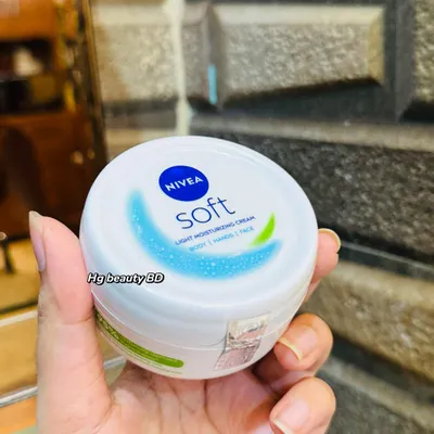 Nivea Soft Light Moisturising Cream – 100ml