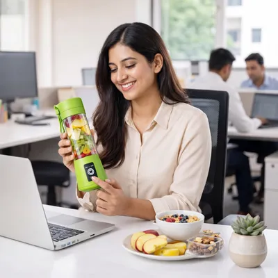 Portable and Rechargeable Mini Juice Blender