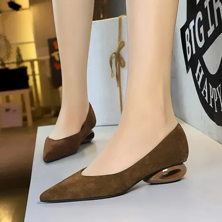 French Retro Pump Shoes