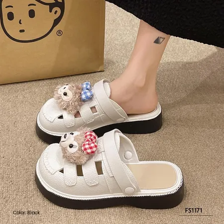 Gentle Touch Women’s Slippers