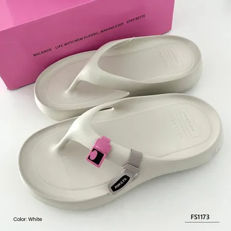 Dreamy Walk Women’s Slippers