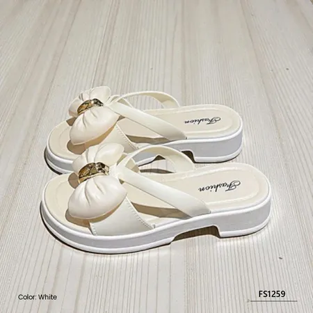 Cozy Whisper Women’s Slippers