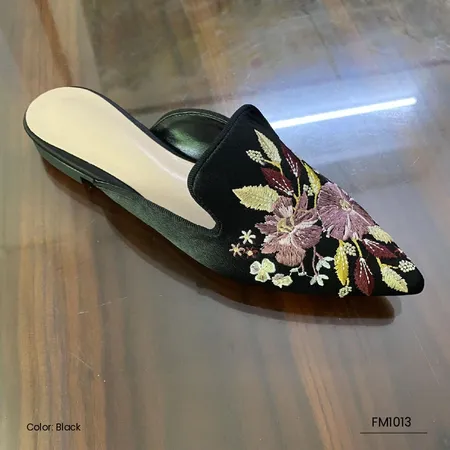 Golden Leaf Female Mules