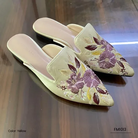 Golden Leaf Female Mules