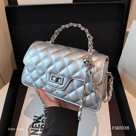 The Riviera Women’s Shoulder Bag