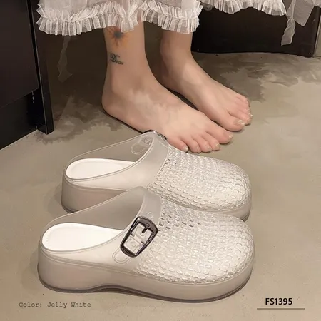 Belina Vale Women's Slippers