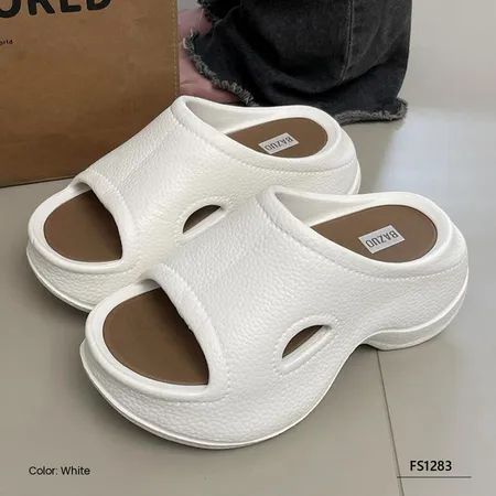Marvelle Isle Women's Slippers