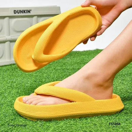Elvara Brook Women's Slippers