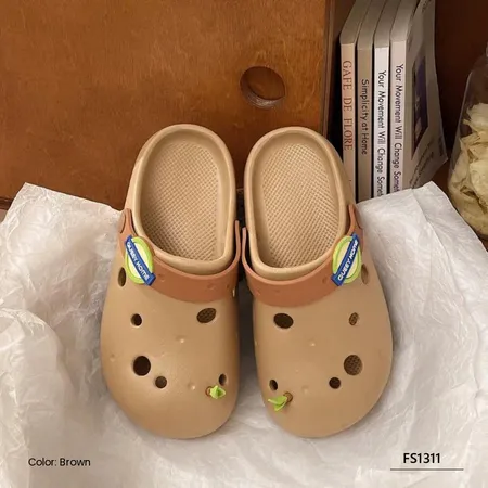 Talora Bay Women's Slippers