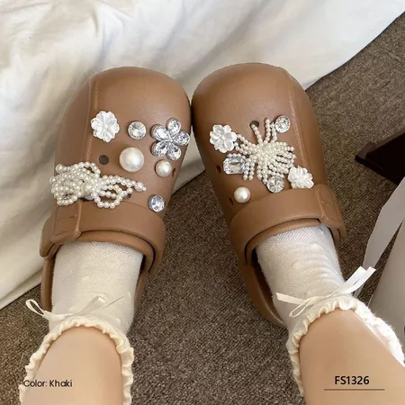 Jelora Cove Women's Slippers