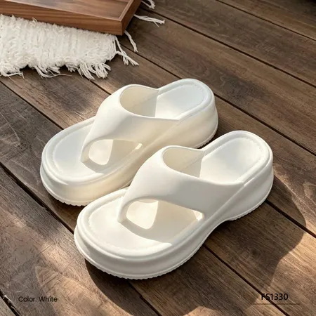 Nerissa Grove Women's Slippers