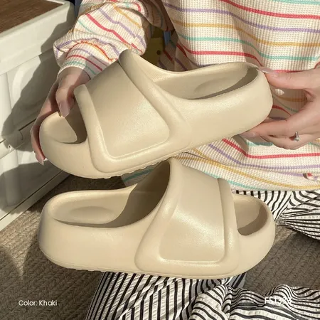 Quella Brook Women's Slippers