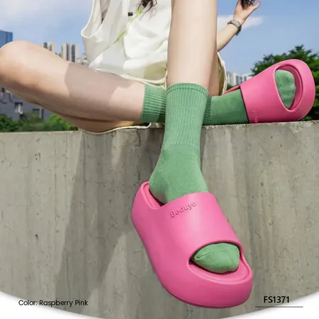Cyrina Dawn Women's Slippers