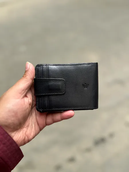 Mini bifold v2 back 