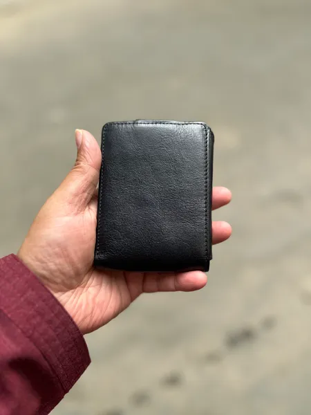 Mini bifold v2 back 