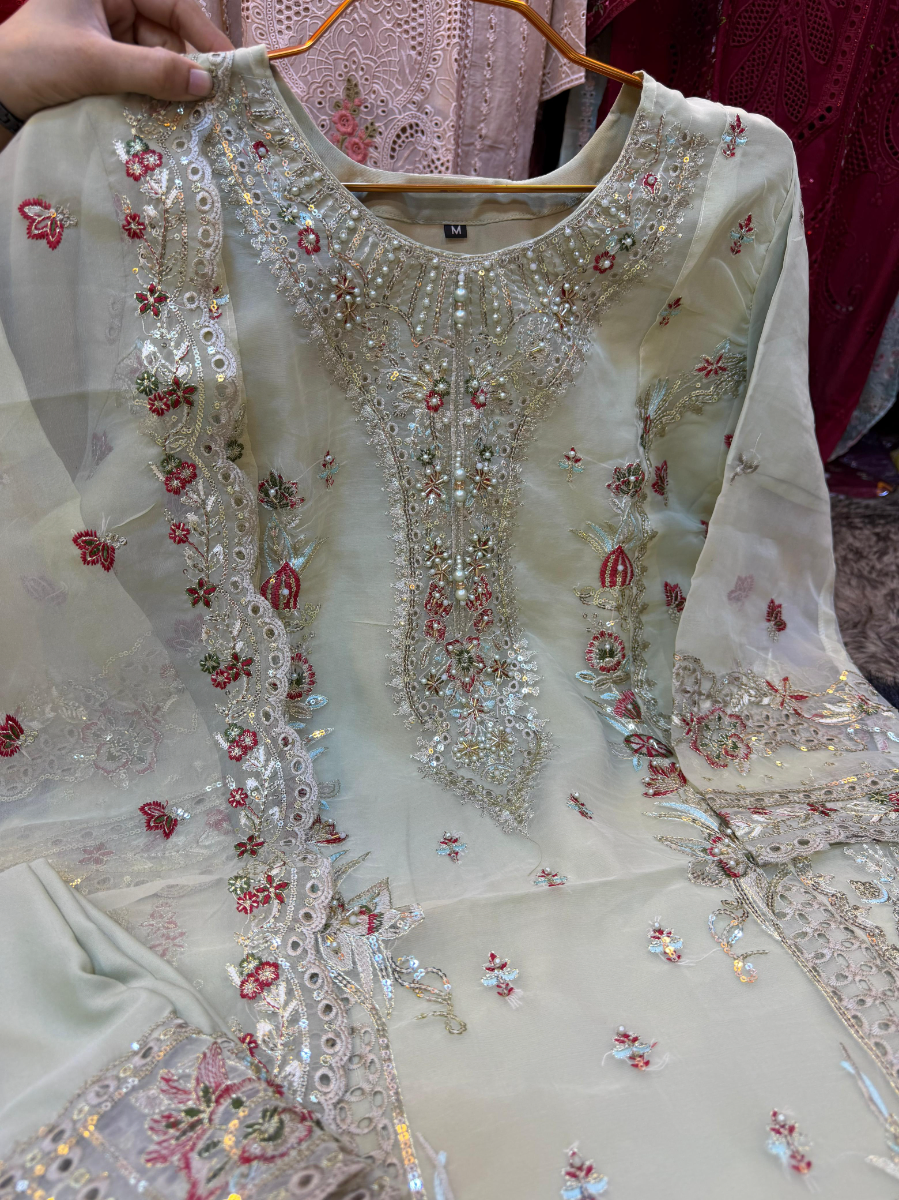 Gold Jimicho Party Set with Handcrafted Detailing