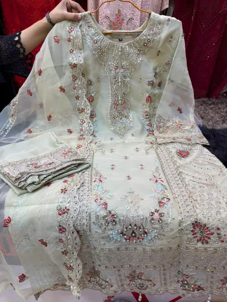 Gold Jimicho Party Set with Handcrafted Detailing