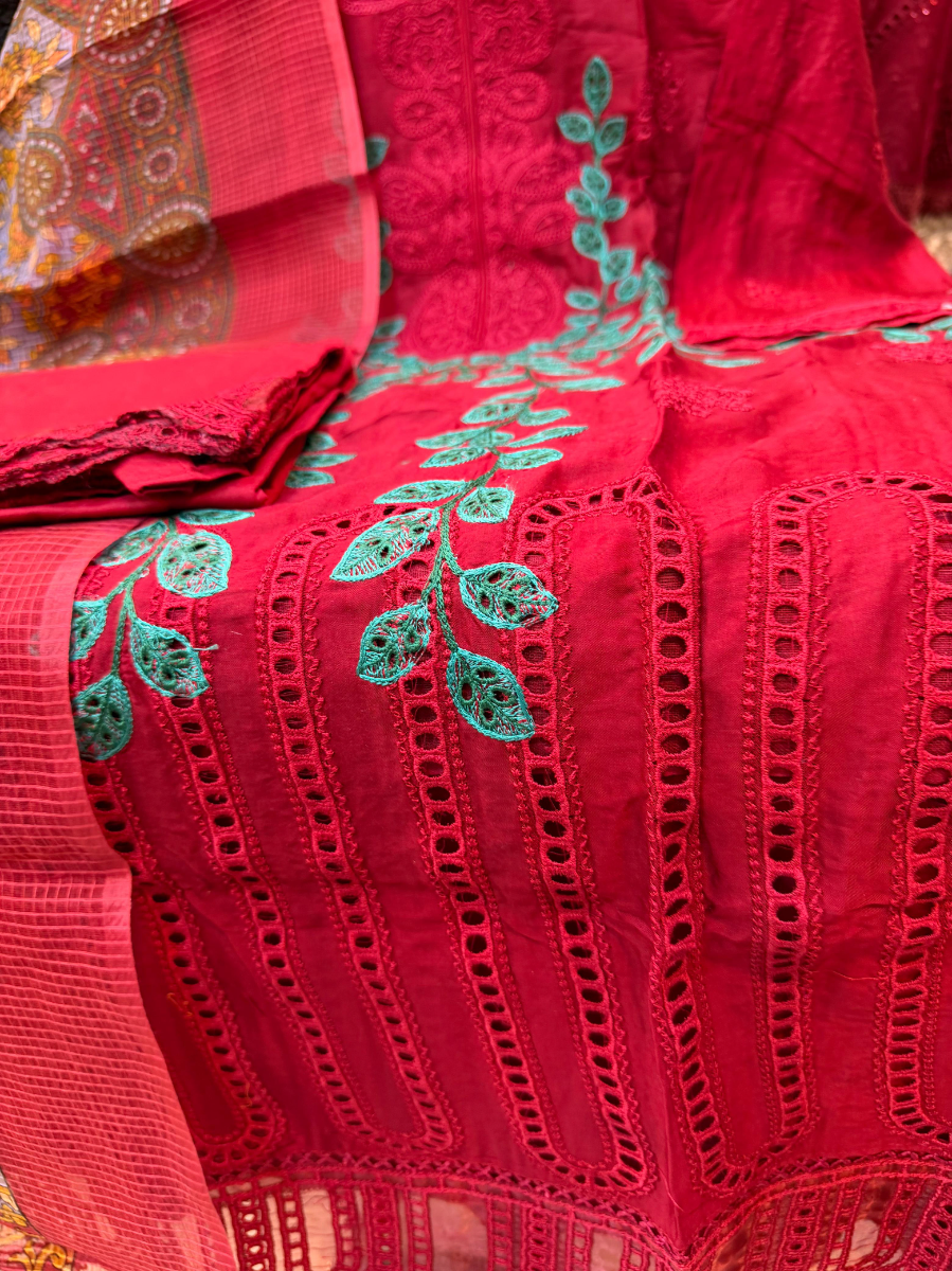 Classic Pakistani Style for a Polished Look